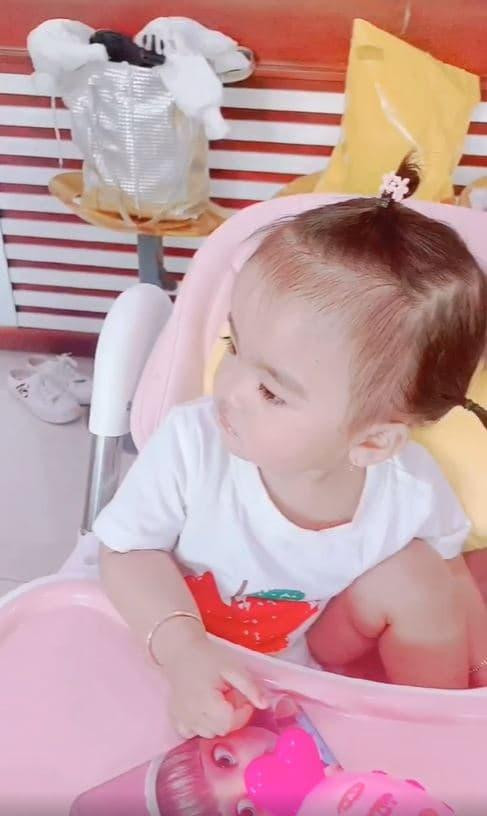 Con gai Mac Van Khoa ngoi an: 'Cai tuong y chang ba noi va ba'-Hinh-3