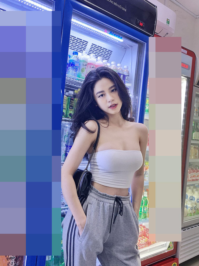 Hàn Hải Hằng được mệnh danh là "hot girl tạp hoá" với loạt ảnh xinh như mộng chụp tại siêu thị.