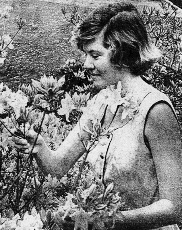 He lo cuoc song cua nu sat nhan lot xac thanh nha van lung danh