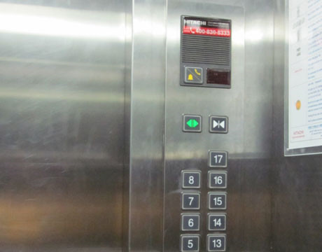 Sự cố kẹt thang máy từng gây cái chết thương tâm của ông Nguyễn Văn Hòa. Ảnh minh họa. Nguồn: Người Đưa Tin.