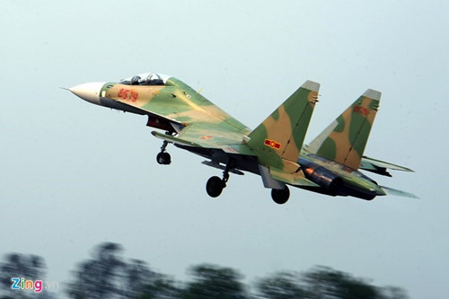 Một chiếc Su-30MK2 ở Trung đoàn không quân 923. Ảnh: Hoàng Hà.