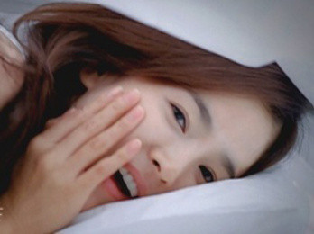 Thấy mình có một hàm răng xinh đẹp là thịnh vượng, bạn bè mến yêu.