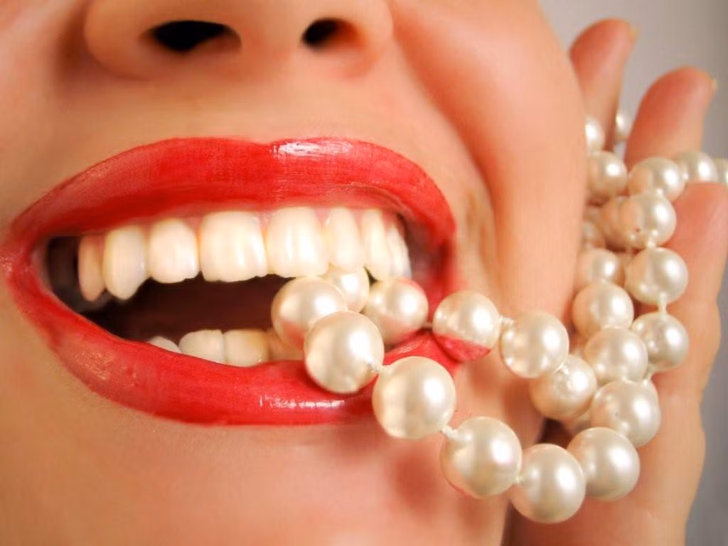 Mơ thấy cái răng khôn của bạn chỉ ra những kiến thức mới. Bạn thấy một cái gì đó mới của bản thân. Cũng có thể, giấc mơ nói lên việc bạn có những hành vi khôn ngoan trong một tình huống nào đó.