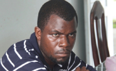 Một đối tượng nước ngoài sang Việt Nam lừa đảo bằng chiêu rửa USD bị công an bắt giữ.