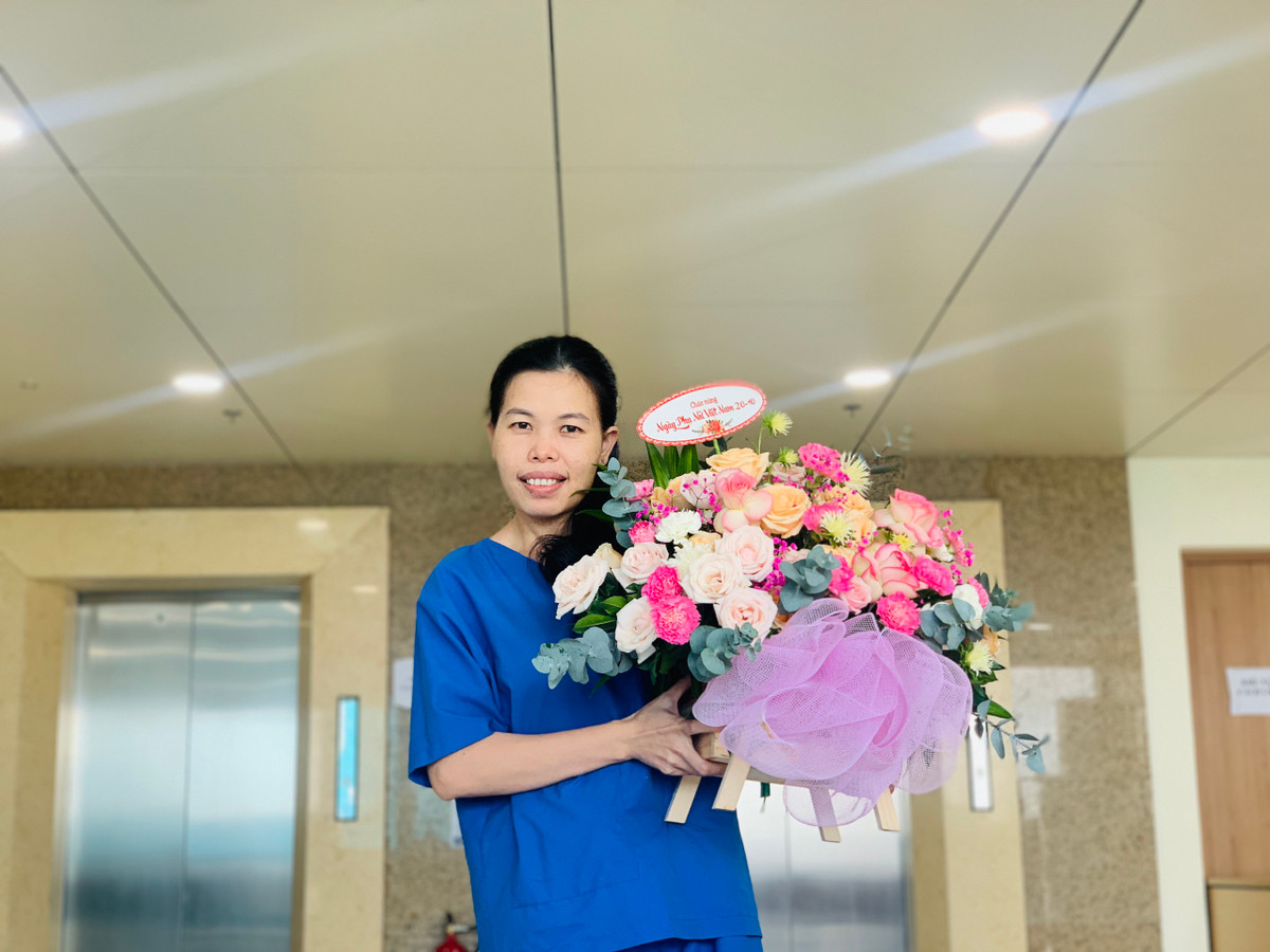 20/10 cua nhung nu bac si con o lai tuyen dau chong dich