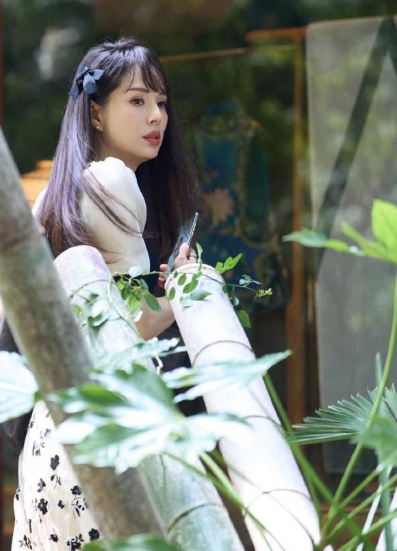 U60 Ly Nhuoc Dong gay choang voi nhan sac khong thua gi gai 20-Hinh-2