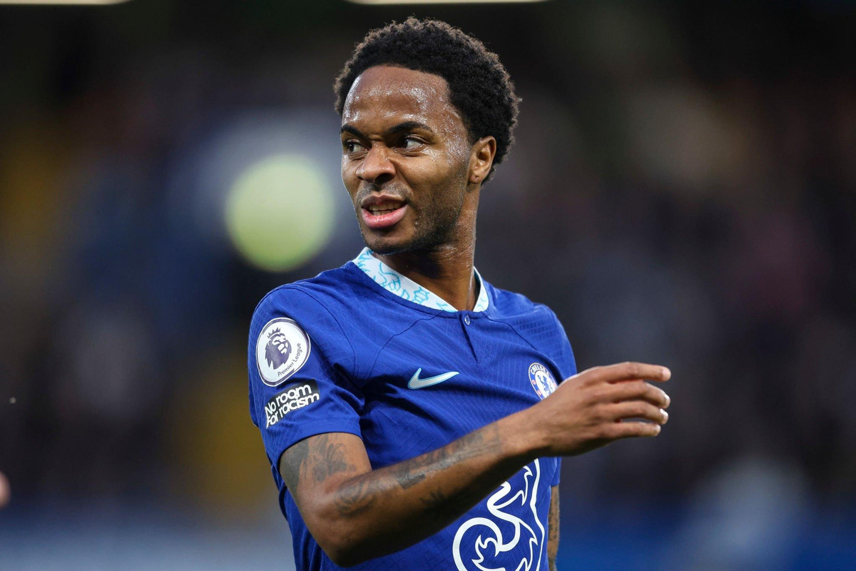 Raheem Sterling (Chelsea): Sterling chơi kém thuyết phục trong 2 tháng gần đây. Anh không ghi bàn và kiến tạo trong 5 trận liên tiếp ra sân cho Chelsea ở Premier League. Nhưng tương tự Grealish, Sterling là nhân tố không thể thiếu cho toan tính của HLV Southgate, do đó khó bị bỏ rơi nếu khỏe mạnh.
