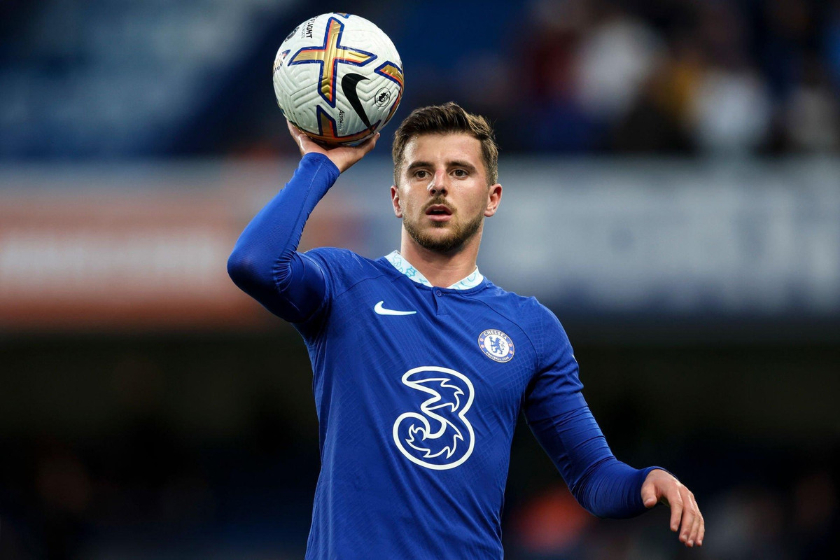 Mason Mount (Chelsea): 5 trận gần đây cùng Chelsea, Mount ghi 2 bàn và có 2 kiến tạo. Phong độ của sao Chelsea cải thiện rõ so với đầu mùa, nhưng Mount phải tiếp tục chơi tốt để chắc suất dự World Cup 2022.