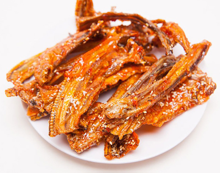 Từ những con cá khoai phơi khô có thể biến tấu thành rất nhiều món ngon bằng nhiều cách khác nhau như chiên, nướng, rim, kho…