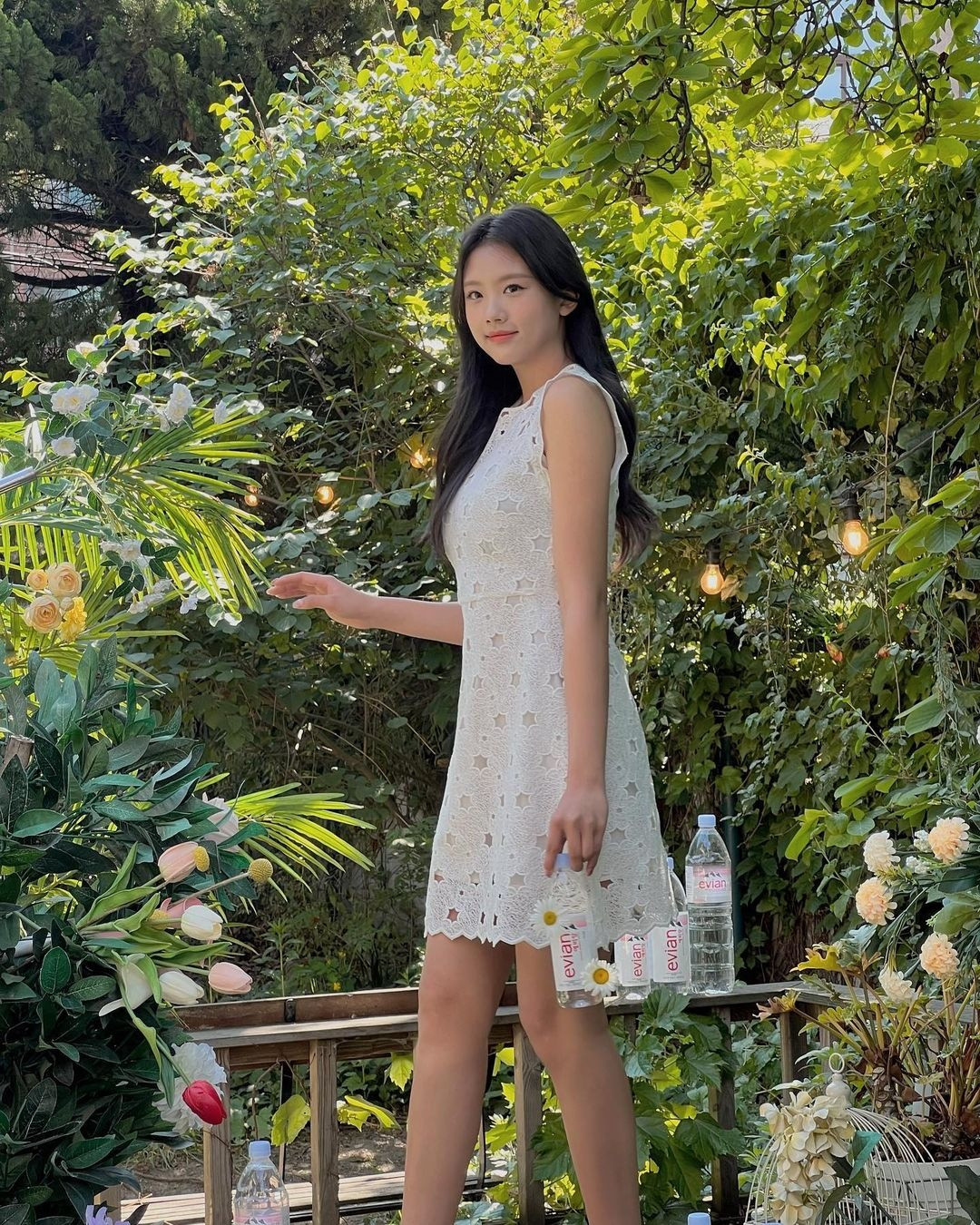 Ngoài việc học, làm người mẫu, Jae Si dành thời gian cho một số môn thể thao như golf, bóng rổ và chăm chỉ tập gym để cải thiện vóc dáng. Cô cũng tham gia các lớp học diễn xuất để trau dồi kỹ năng biểu cảm trước ống kính.