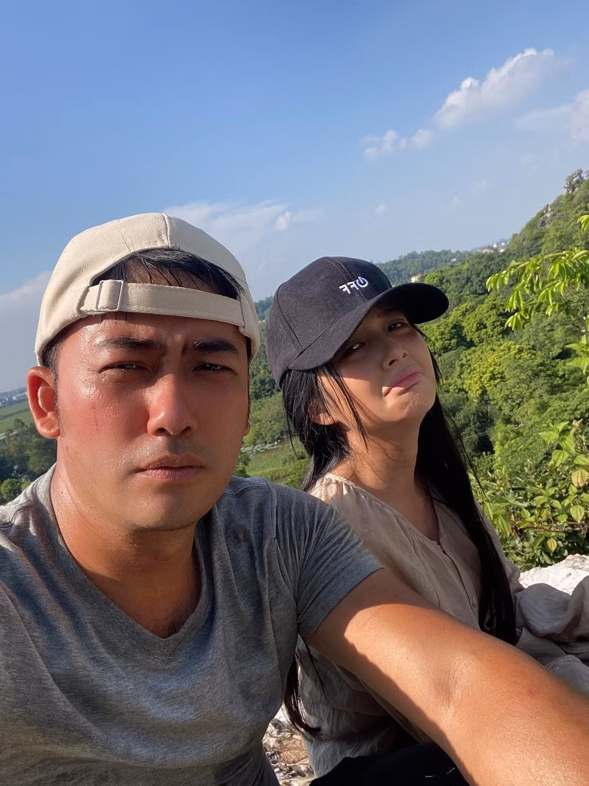 Cặp anh em lấy đi nhiều nước mắt của khán giả. Số phận của Khải và Vân (Nguyễn Hoàng Ngọc Huyền) sẽ ra sao chỉ được tiết lộ ở tập cuối lên sóng tối nay (5/10).