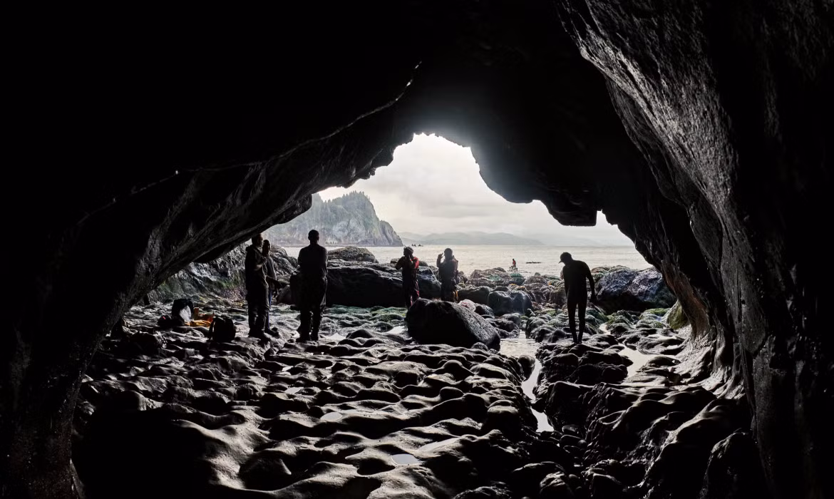 "Hang động này cung cấp những bằng chứng quan trọng về sự đa dạng của các nghi lễ tôn giáo thời La Mã, đồng thời cho thấy sự tương phản rõ rệt giữa các hang động được người theo thuyết đa thần thời La Mã sử dụng cho mục đích tôn giáo và những nhà thờ hang động sớm nhất ở Đất Thánh," nhà khảo cổ Ken Dark tại Đại học King's London nhận xét.