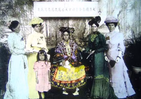 Do đó, trước khi chết, vì lo lắng cho hoàng hậu của mình tức hoàng hậu Từ An, vua Hàm Phong đã bí mật ra một mật chỉ giao cho hoàng hậu, nội dung đại khái nói về việc nếu khi thái tử Tái Thuần kế vị mà hoàng hậu Từ Hy không an phận thủ thường thì có thể giết chết không tha.