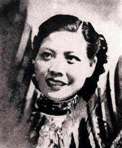 Tháng 2 năm 1940, chính quyền bù nhìn hạ lệnh bí mật xử bắn Trịnh Bình Như. Một đêm không trăng vào tháng 5, Lâm Chi Giang đảm nhiệm vai trò hành hình áp giải bà ra mảnh đất hoang gần đường Hộ Tây để chấp hành mệnh lệnh. Lúc áp giải bà lên xe, hắn còn lừa bà là áp giải đến Nam Kinh, không lâu sau sẽ được phóng thích. Lúc đến bãi đất hoang, bà đã biết đây là nơi chôn thân của mình.