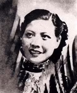 Tháng 2 năm 1940, chính quyền bù nhìn hạ lệnh bí mật xử bắn Trịnh Bình Như. Một đêm không trăng vào tháng 5, Lâm Chi Giang đảm nhiệm vai trò hành hình áp giải bà ra mảnh đất hoang gần đường Hộ Tây để chấp hành mệnh lệnh. Lúc áp giải bà lên xe, hắn còn lừa bà là áp giải đến Nam Kinh, không lâu sau sẽ được phóng thích. Lúc đến bãi đất hoang, bà đã biết đây là nơi chôn thân của mình.