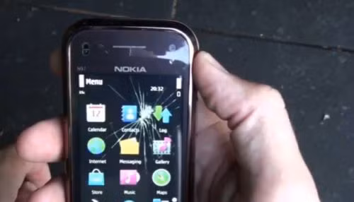 Màn hình bị nứt, vỏ bị vỡ,…? Đừng lo, sẽ có mức giá hợp lý với tình trạng đó.