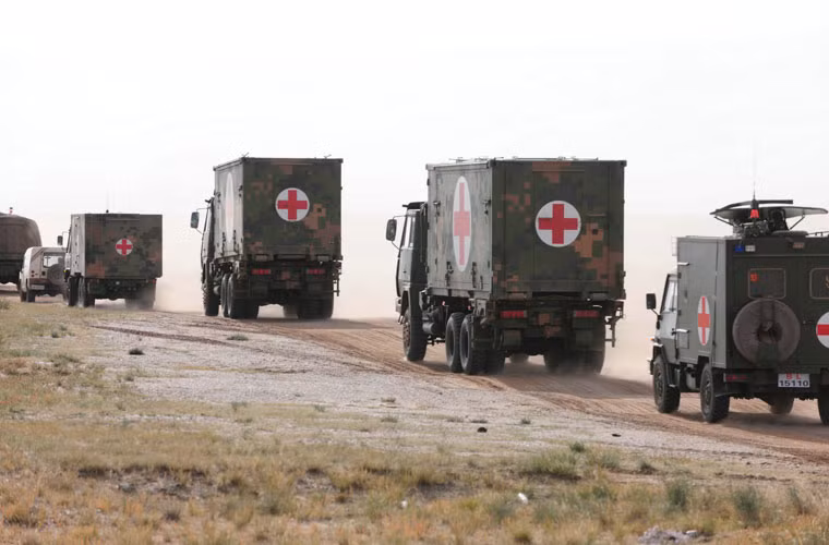 Hầu hết các phương tiện chữa bệnh, cấp cứu đều được đặt trên khung bệ xe vận tải, xe thiết giáp…