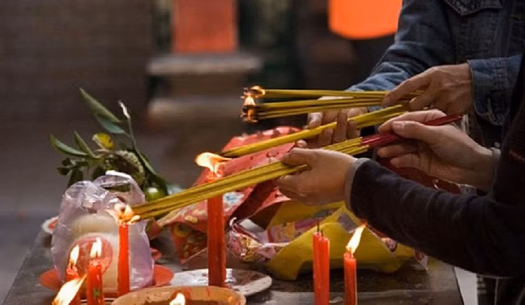 Xét về sức khỏe: Những tuổi gặp sao hạn Thái Bạch cần đặc biệt chú ý đến sức khỏe. Đây sẽ là năm sức khỏe suy giảm, dùng nhiều thuốc thang, ở viện nhiều hơn ở nhà. Dễ mắc các bệnh về nội tạng, hô hấp, xương khớp. Ngoài ra, trong năm nay việc đi lại cũng phải cẩn thận. (*)Thông tin chỉ mang tính tham khảo