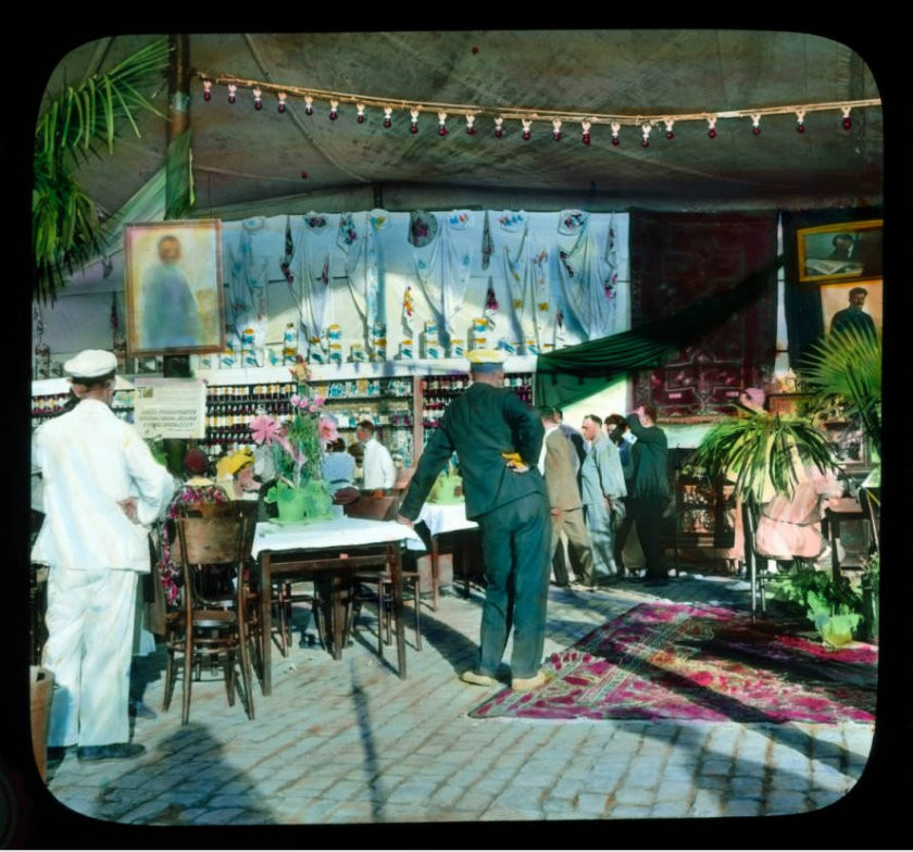 Một cửa hàng trên đường phố Odessa.