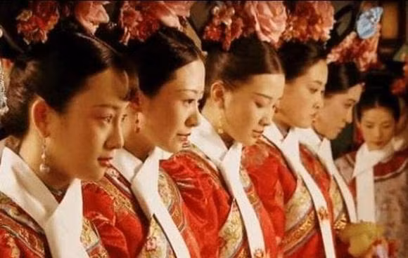 Su that cuc choang Khang Hy dung 30 cung nu lam 