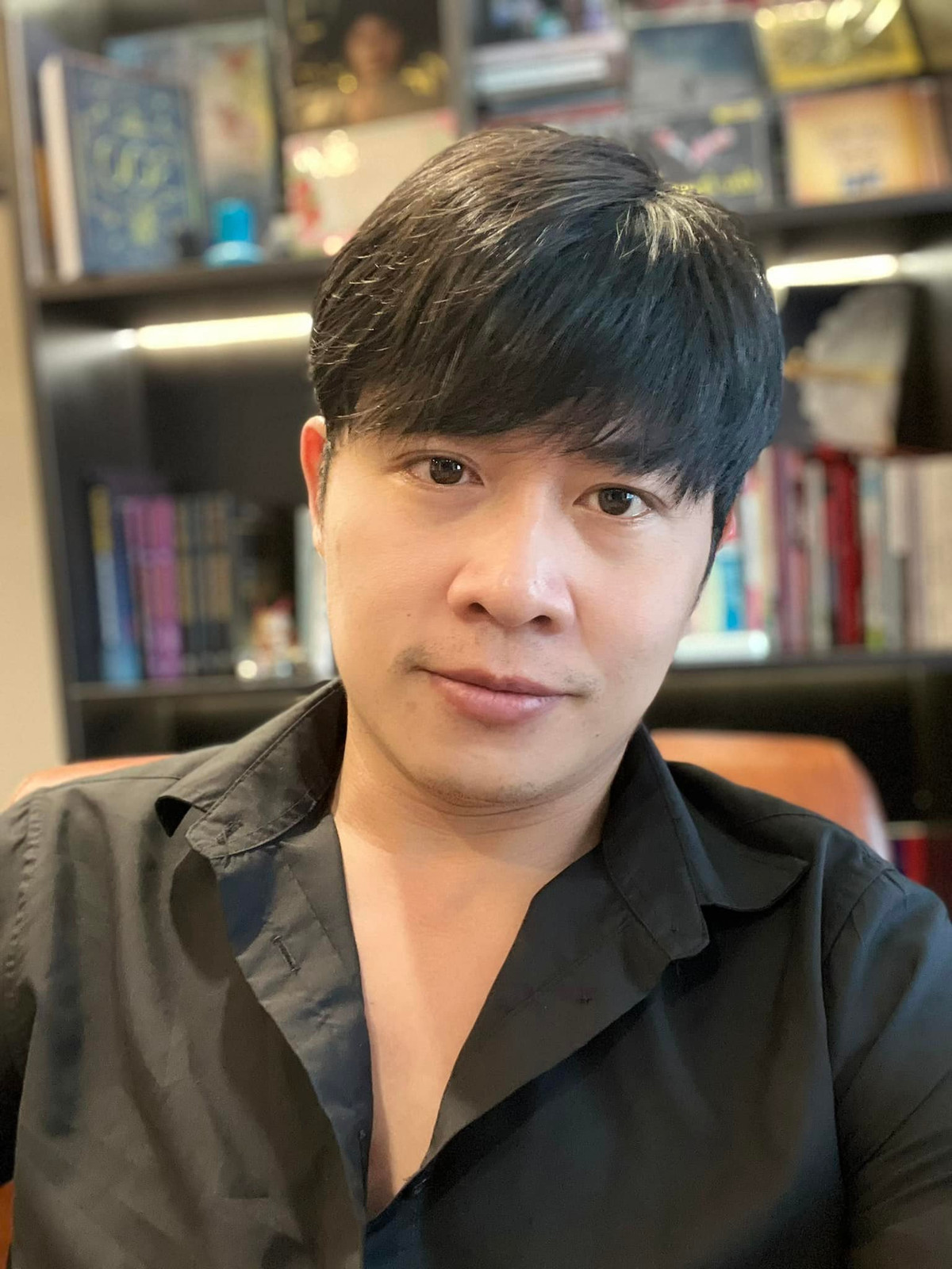 Nghe si Viet mat ngu, kho tho vi di chung hau Covid-19-Hinh-2