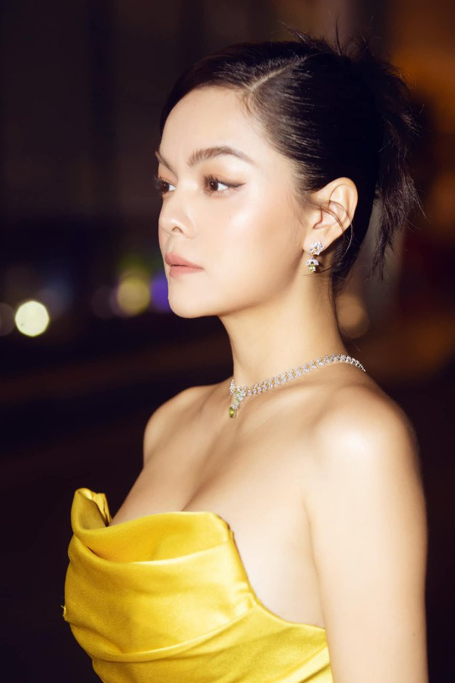 Nghe si Viet mat ngu, kho tho vi di chung hau Covid-19-Hinh-3