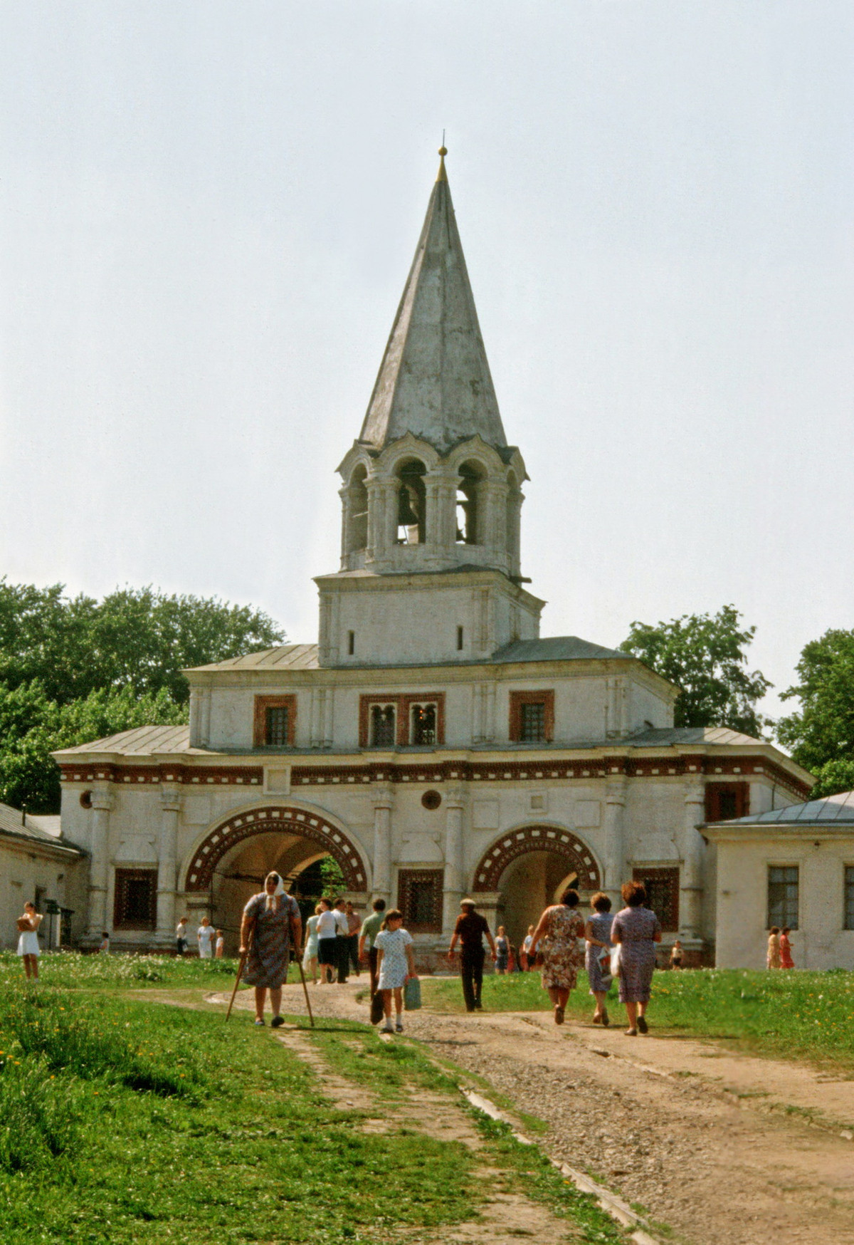 Khung cảnh ở Kolomenskoye, nơi có một quần thể công trình của Sa hoàng ở vùng ngoại ô Đông Nam Moscow, ngày nay đã trở thành Di sản văn hóa thế giới.