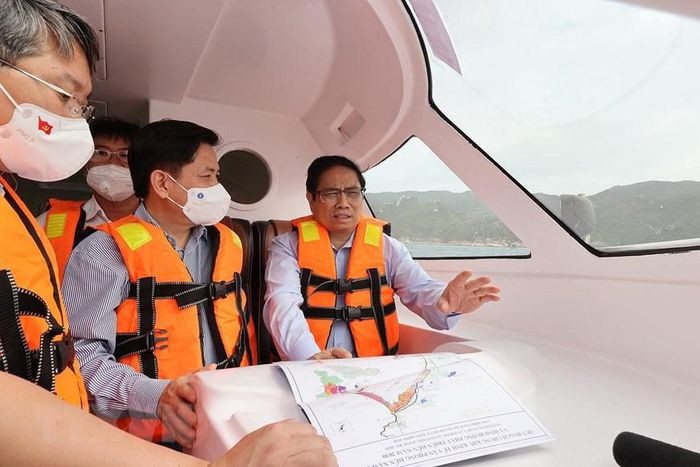 Thủ tướng Phạm Minh Chính khảo sát Khu kinh tế Vân Phong - Hình 2 Thu tuong Pham Minh Chinh khao sat Khu kinh te Van Phong-Hinh-2
