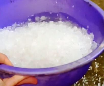 Mua da lon chua tung co o Da Lat-Hinh-2