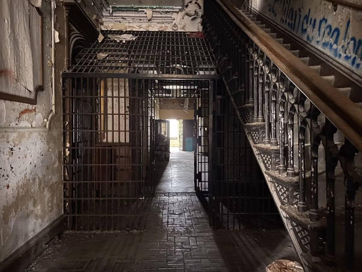 Sau 36 năm sống biệt giam, Silverstein ốm nặng sau một ca phẫu thuật tim và qua đời vào ngày 11/5/2019.