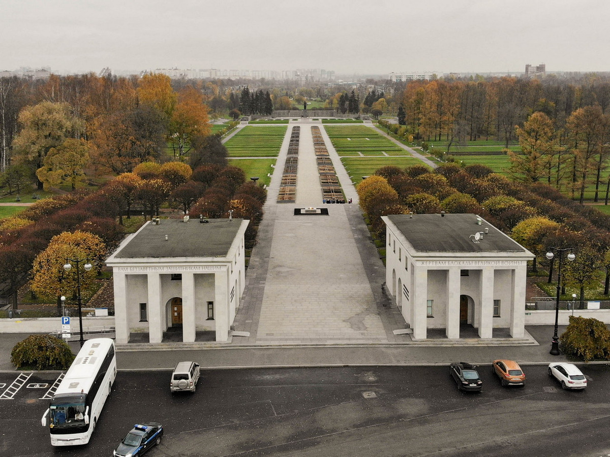 Thăm nơi nửa triệu người nằm xuống trong cuộc bao vây Leningrad Tham noi nua trieu nguoi nam xuong trong cuoc bao vay Leningrad