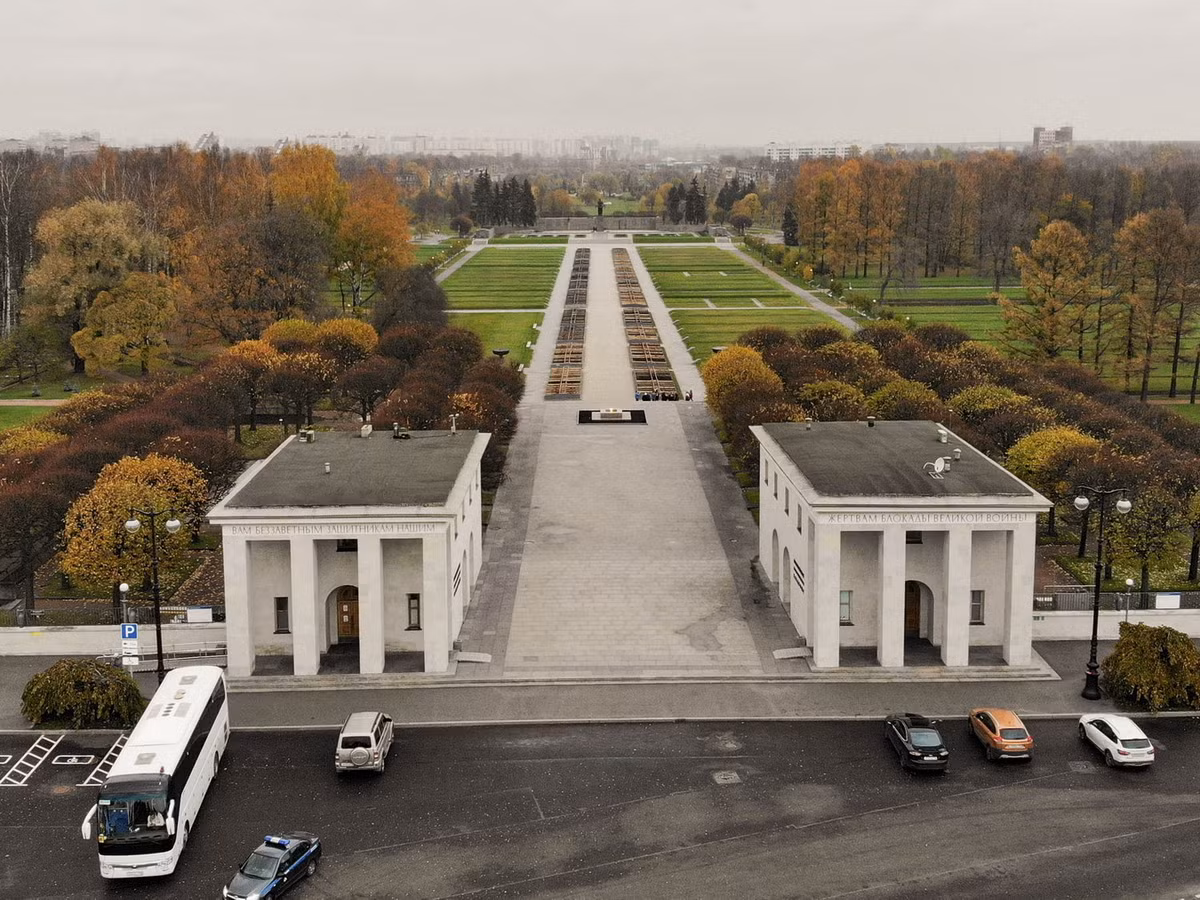 Tham noi nua trieu nguoi nam xuong trong cuoc bao vay Leningrad