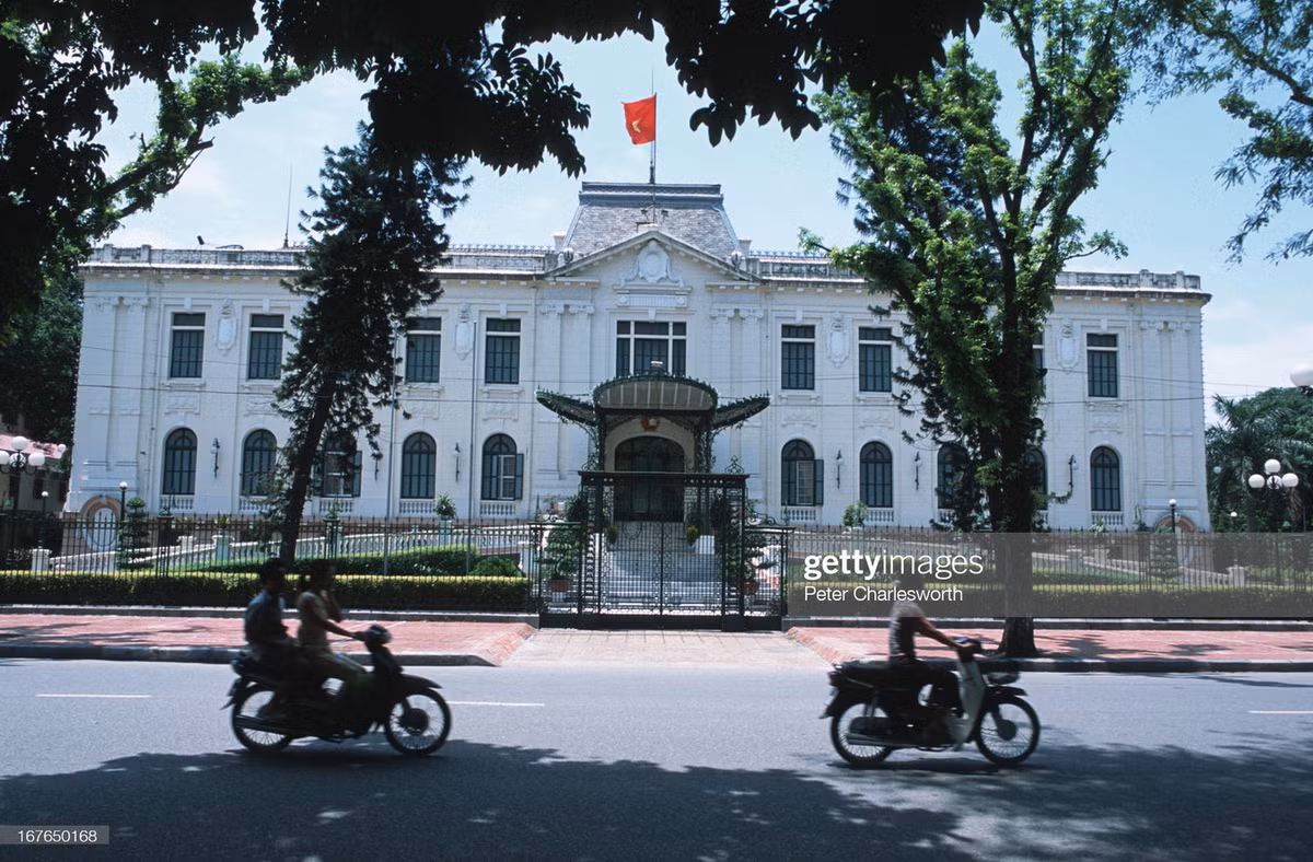 Nhà khách Chính phủ trên phố Ngô Quyền.