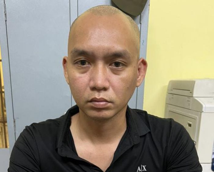 Bi nhac di chuyen tranh tac duong, tai xe o to rut sung ban uy hiep