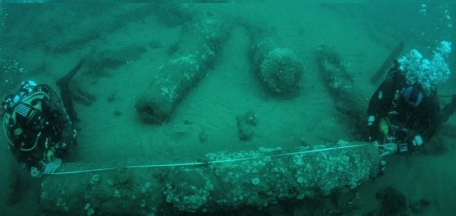 Thuyết âm mưu về tàu ma 340 tuổi chôn vùi thái tử nước Anh Thuyet am muu ve tau ma 340 tuoi chon vui thai tu nuoc Anh