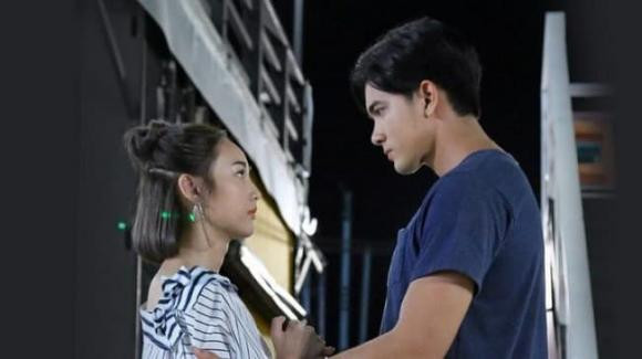 Tôi hốt hoảng chạy lại thì thấy vợ nằm sõng soài Toi hot hoang chay lai thi thay vo nam song soai