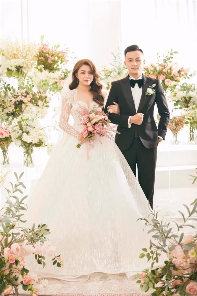 Them cau thu noi tieng tuyen Viet Nam tuyen bo lay vo