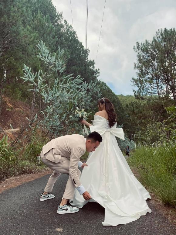 Them cau thu noi tieng tuyen Viet Nam tuyen bo lay vo-Hinh-4