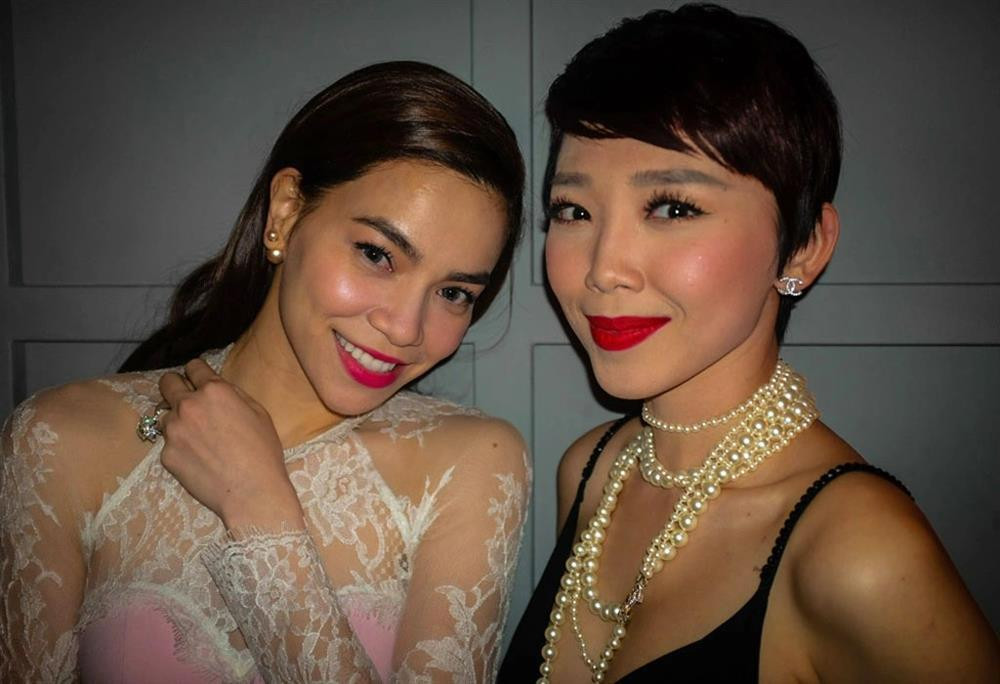 Toc Tien - Ho Ngoc Ha chung khung hinh: Ai dep hon?-Hinh-14