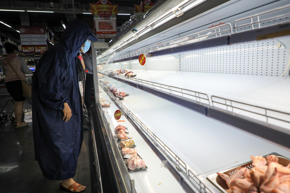 Trai nghiem di sieu thi 'thoi dich' cua nguoi dan TP.HCM-Hinh-2