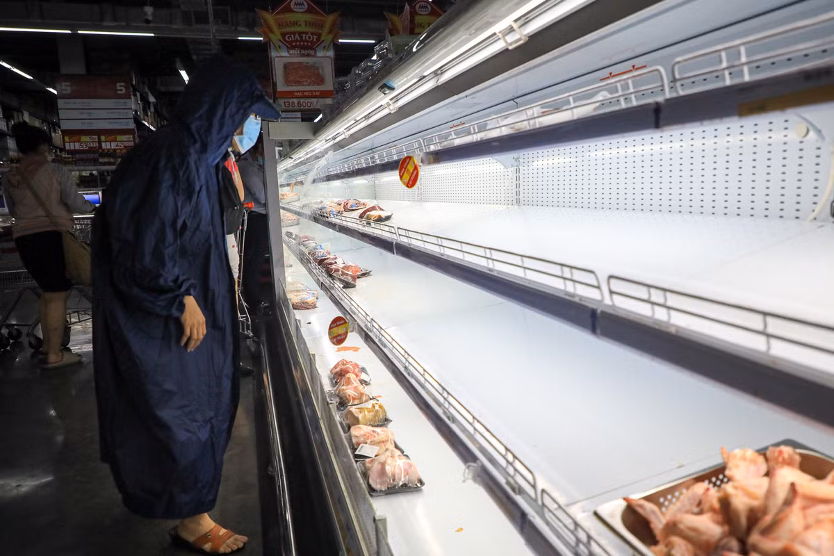 Trai nghiem di sieu thi 'thoi dich' cua nguoi dan TP.HCM-Hinh-2