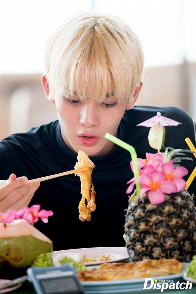 Bae Jinyoung (CIX) bị dị ứng với tôm. Nếu ăn chúng, lưỡi của nam idol bắt đầu sưng, đau và ngứa.