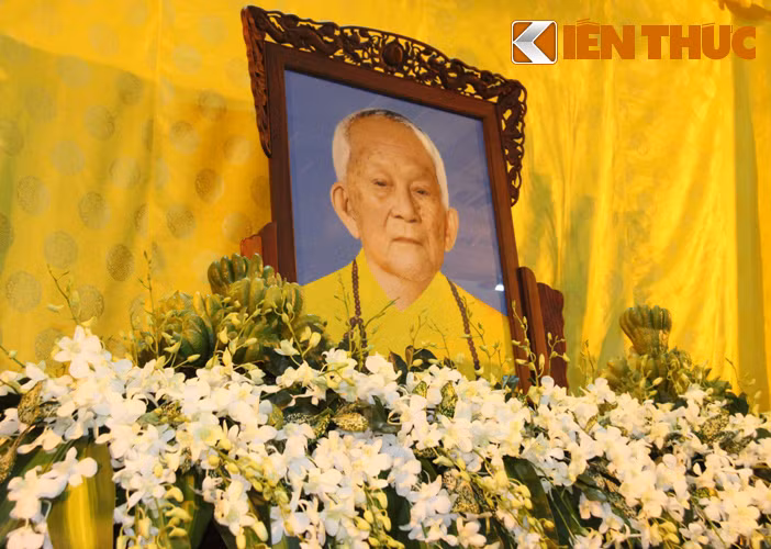 Đại lão Hòa thượng viên tịch lúc 9h15 ngày 28/3 (nhằm 28/2 Giáp ngọ), hưởng thọ 98 tuổi.