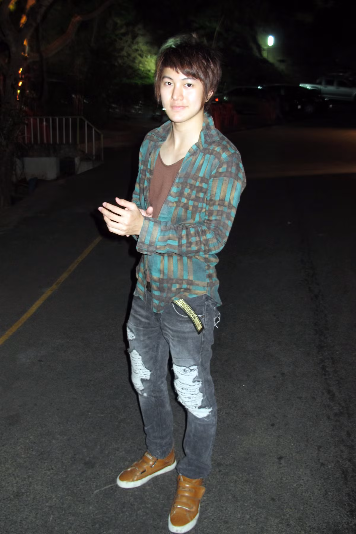 Chàng trai này đã lột xác hoàn toàn để trở thành một hot boy cực lôi cuốn.