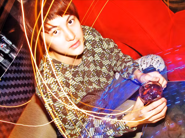 sự thay đổi ngoạn mục của hotboy sau khi thực hiện phẫu thuật thẩm mỹ tới 50 lần.