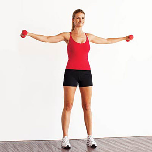 Bài tập xoay tròn cánh tay. Khi bạn muốn giảm mỡ dưới cánh tay thì các bài tập nhất thích phải tập trung vào hoạt động của cánh tay là chính. Động tác dang hai tay ngang vai và xoay vẽ hình tròn với tâm là vai sẽ là động tác thể dục hiệu quả giúp tiêu hao lượng mỡ thừa dưới cánh tay. Bạn có thể xoay tay không hoặc kết hợp tạ nhẹ dưới 1kg để tăng hiệu quả.