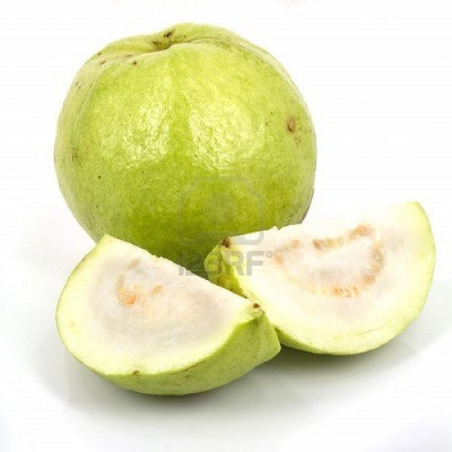 Ổi. Muốn có được một hàm răng trắng, đẹp có một cách khác nữa là gặm một quả ổi. Trong các loại hoa quả thì ổi có hàm lượng vitamin C nhiều nhất. Vitamin C là chất dinh dưỡng quan trọng để bảo vệ răng chắc khỏe, người thiếu chất này, răng sẽ rất yếu, dễ mắc các bệnh như sưng lợi, chảy máu, răng bị thưa hoặc bị rụng.