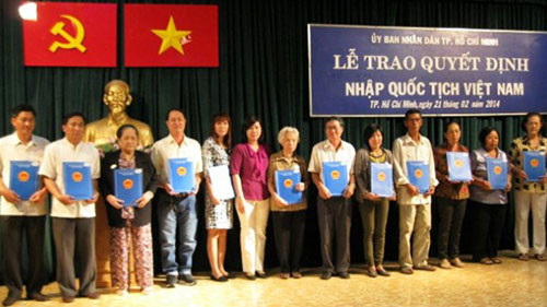 Được nhập quốc tịch Việt Nam là mong mỏi của nhiều kiều bào.