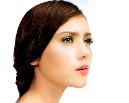 Độn cằm thẩm mỹ. Độn cằm là giải pháp giúp khách hàng sở hữu khuôn mặt gọn gàng, cân đối và hài hòa hơn. Đối tượng khách hàng thích hợp sử dụng kỹ thuật độn cằm đó là người sở hữu chiếc cằm lẹm, cằm ngắn và có nhu cầu sở hữu khuôn mặt cân đối hơn.