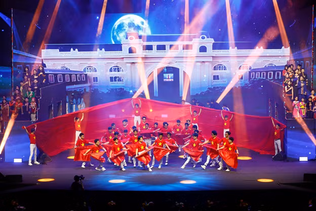 Truong Nguyen Sieu don nhan Huan chuong Lao dong hang Nhat-Hinh-4